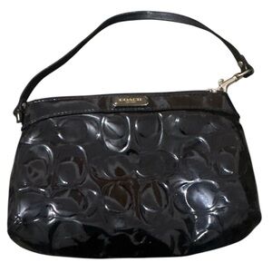 Coach Patent Leather Embossed “C” Wristlet - Black - EUC